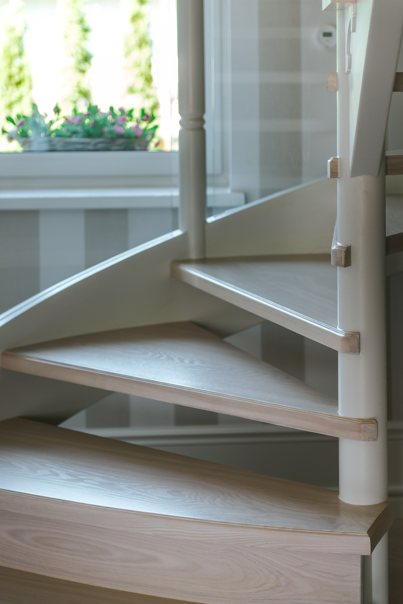 Schody kręcone — detal stopni